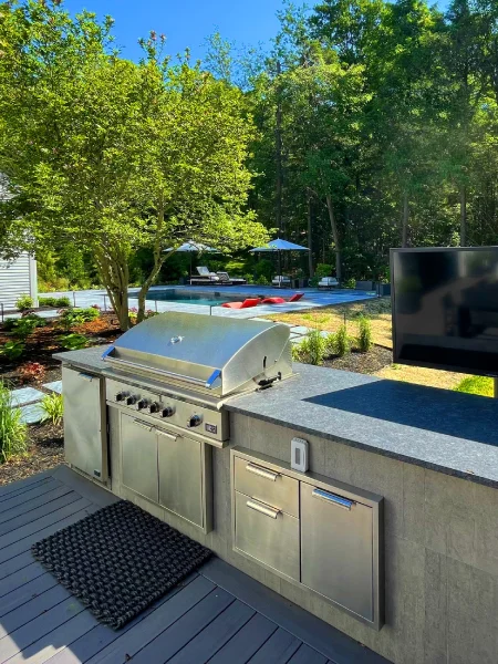 Outdoor Kitchen